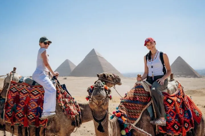 Full Day Tour Giza Pyramids, Sphinx, Egyptian Museum and Khan El Khalili Bazaar